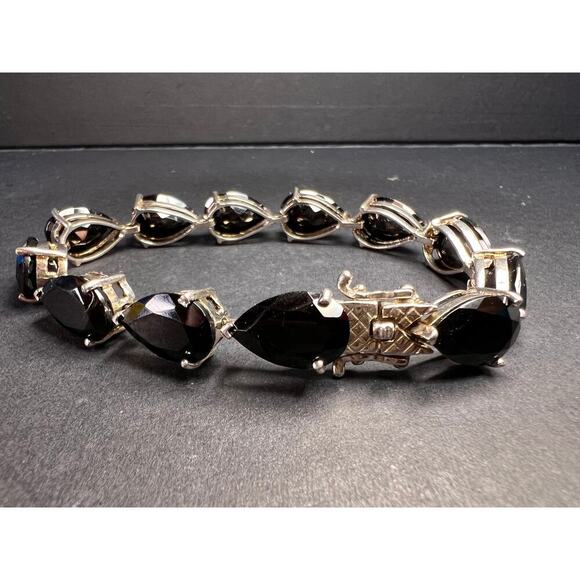 Black spinel Estate sterling silver tennis bracelet 7.5 inches - Picture 6 of 16